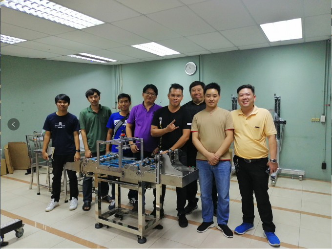30m นาที ลําป้ายขวด ด้านล่าง Inkjet Printer คอนเวียร์ตรงกับเครื่องพิมพ์ 4